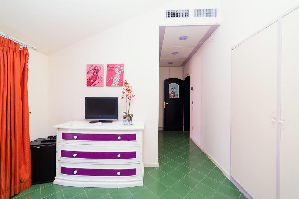 Bed and Breakfast I Giardini Di Giano Торре-Фаро Экстерьер фото