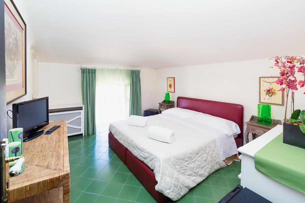 Bed and Breakfast I Giardini Di Giano Торре-Фаро Экстерьер фото